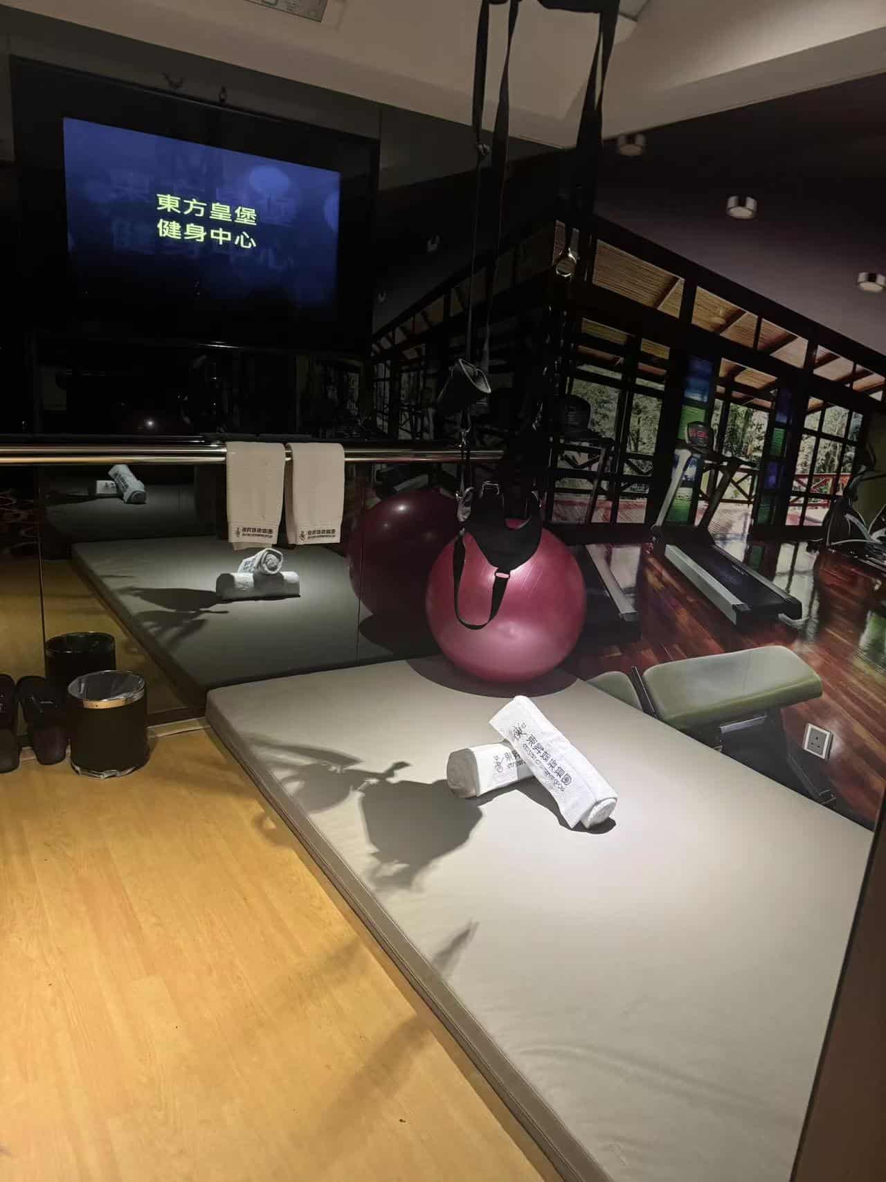 East Castle Spa フィットネスルームの館内写真